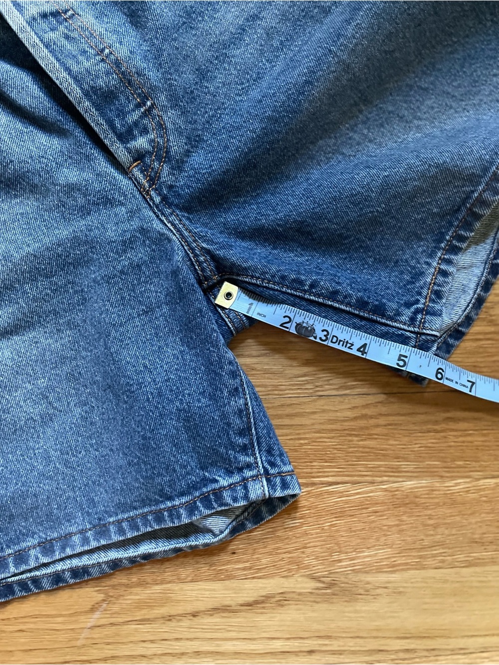 Levi's Women's Blue Denim Jean Shorts - Picture 6 of 6